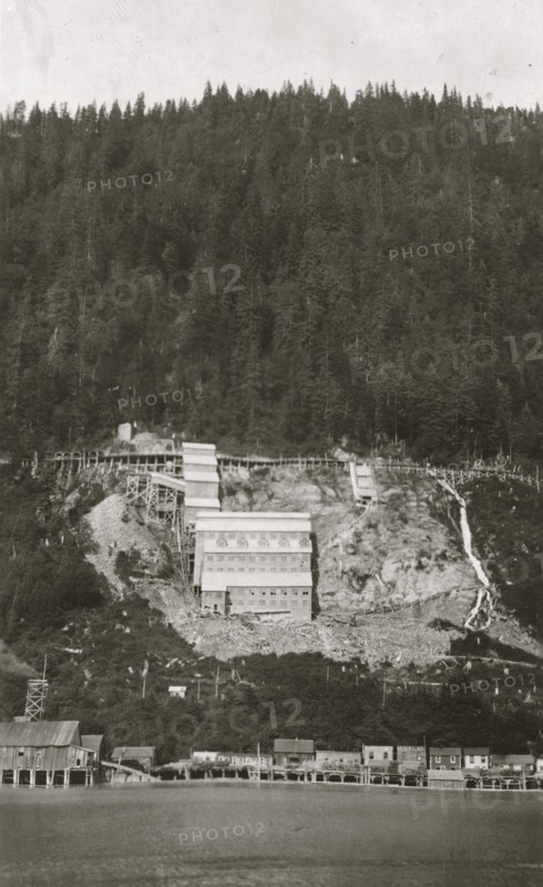 Gastineau Gold Crushing Plant 1915