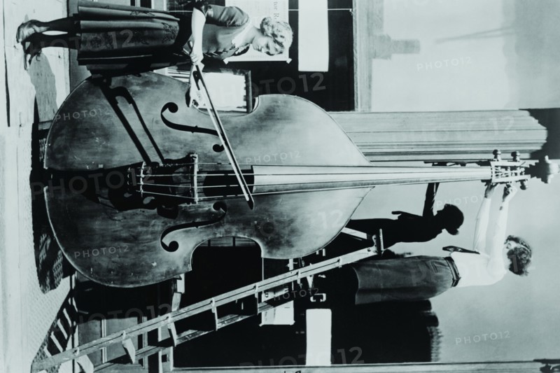 Giant Violin, the over 12 feet tall