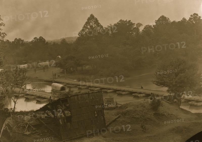 Hanovertown Ferry, Va. Pontoon bridges across the Pamunkey, with wagons 1864
