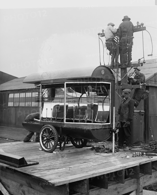 Installation of Searchlights at an Airfield