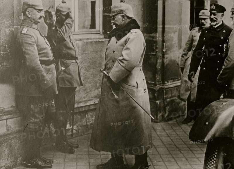 Kaiser Wilhelm and staff officers