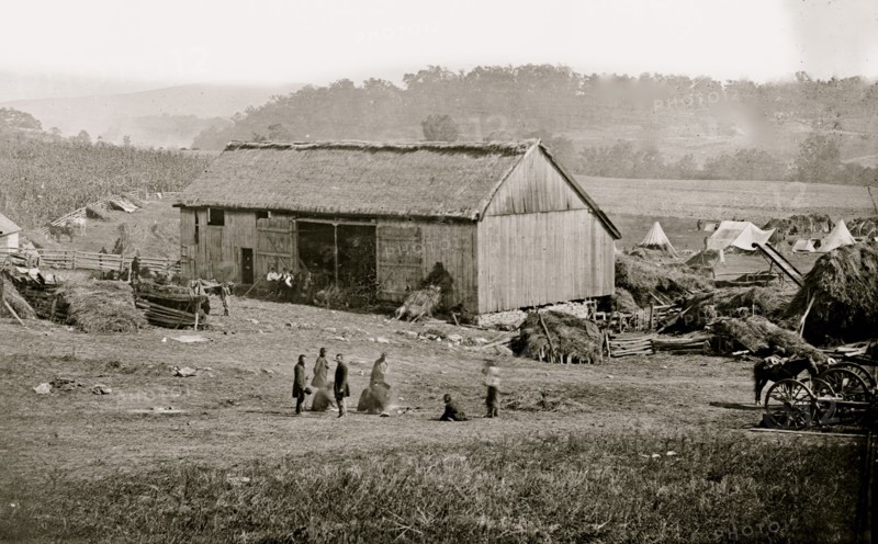 Keedysville, Md., vicinity. Smith's barn, used as a hospital after the battle of Antietam 1862
