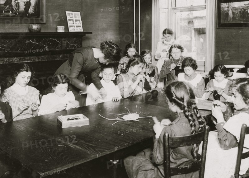 Knitting class, Henry Street Settlement.  1910