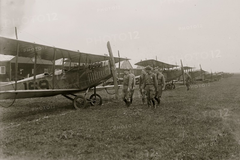 Maj. W.G. Kilner inspecting