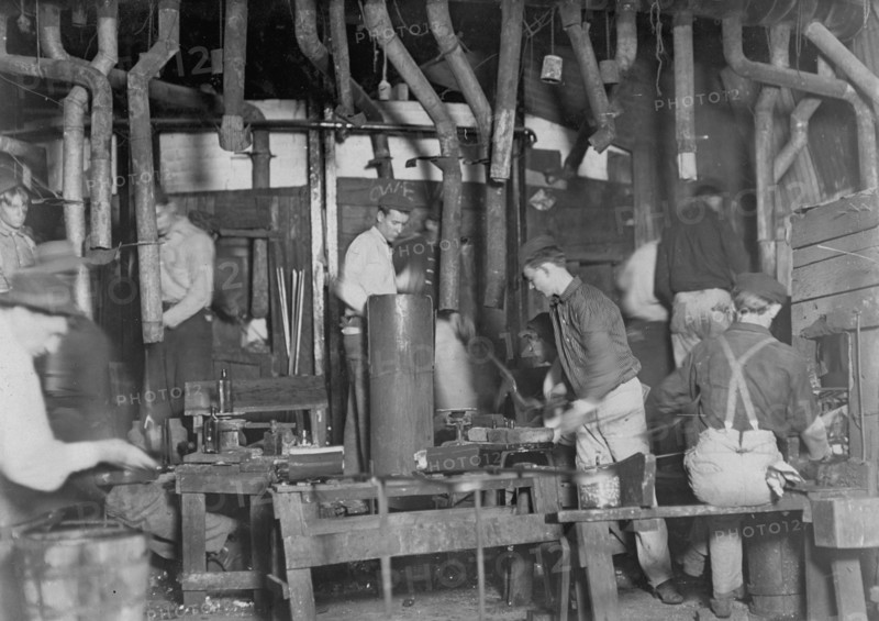 Marion Flint Glass Co., Boys work here but the boss would not permit any photographing. 1908