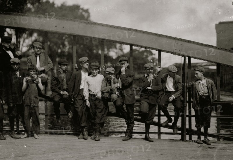 Millworkers at the Washington Mill in Lawrence, Mass. 1911