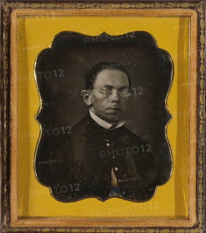 Minister wearing spectacles 1850