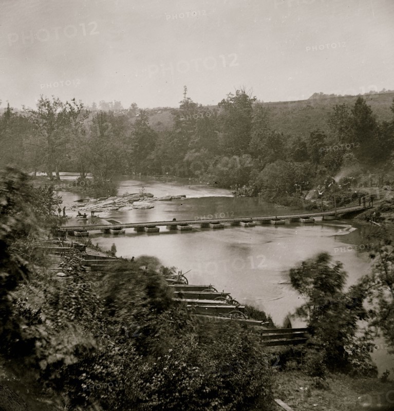 North Anna River, Virginia. Interior view of Confederate redoubt commanding Chesterfield bridge. Captured by 2nd Corps under Gen. Hancock, May 23, 1864 1864