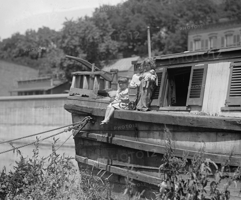 Canal Boat Urchins