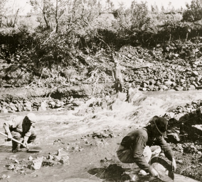 Placer mining near the Yukon River, Alaska 1927
