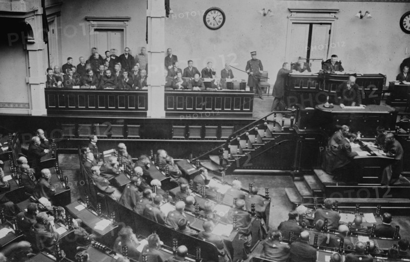 Terauchi addressing Lower House