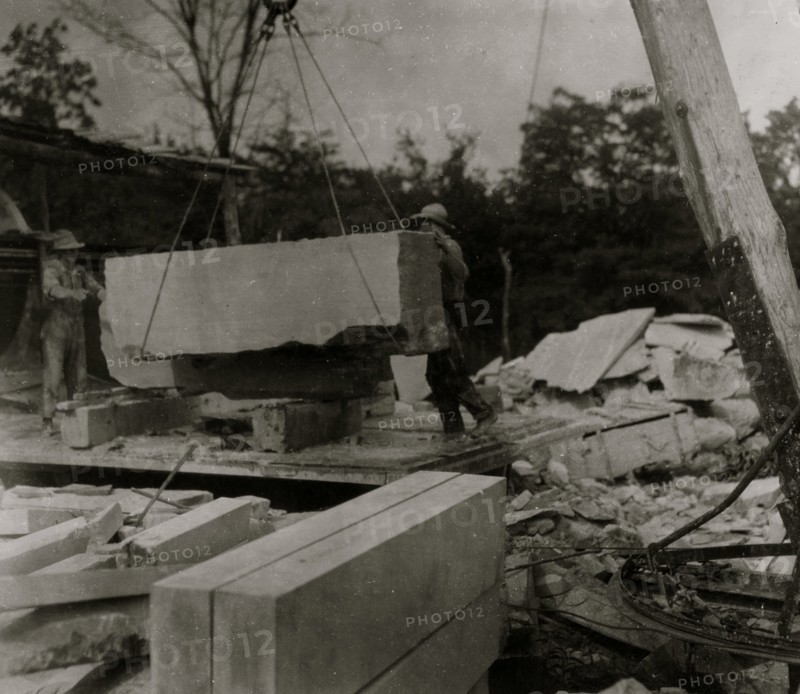 Quarry scenes. No children were employed 1916
