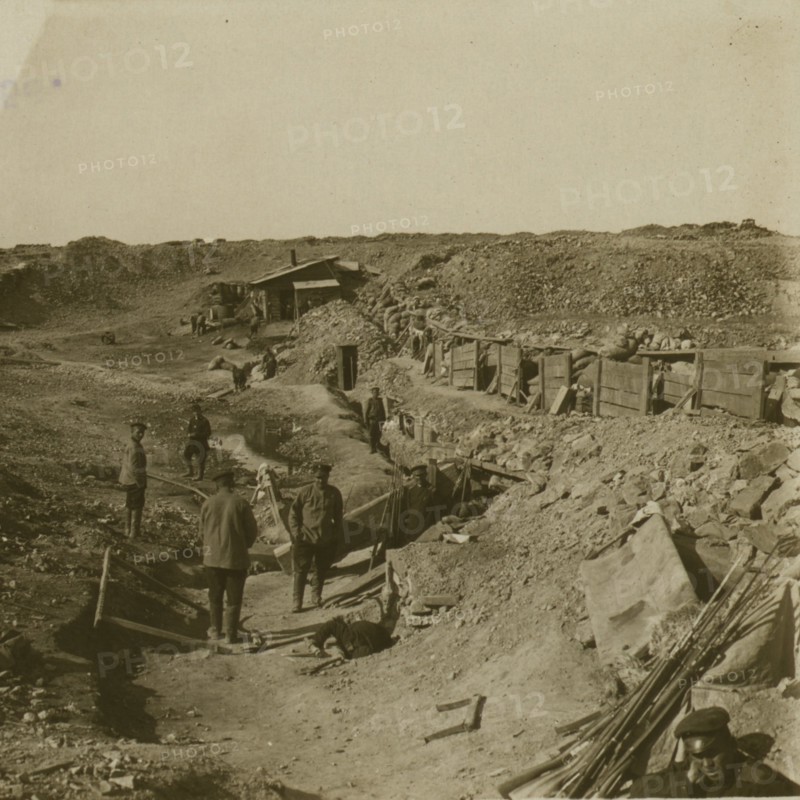 Russians in Port Arthur a few days before the surrender - along the old Chinese wall 1905