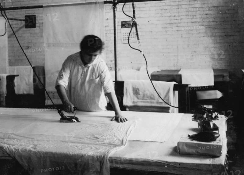 Pressing curtains  1917