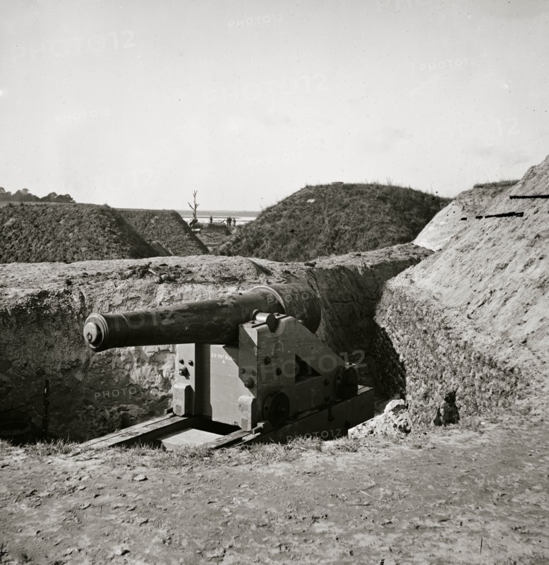 Savannah, Ga., vicinity. Confederate gun at Fort McAllister 1864