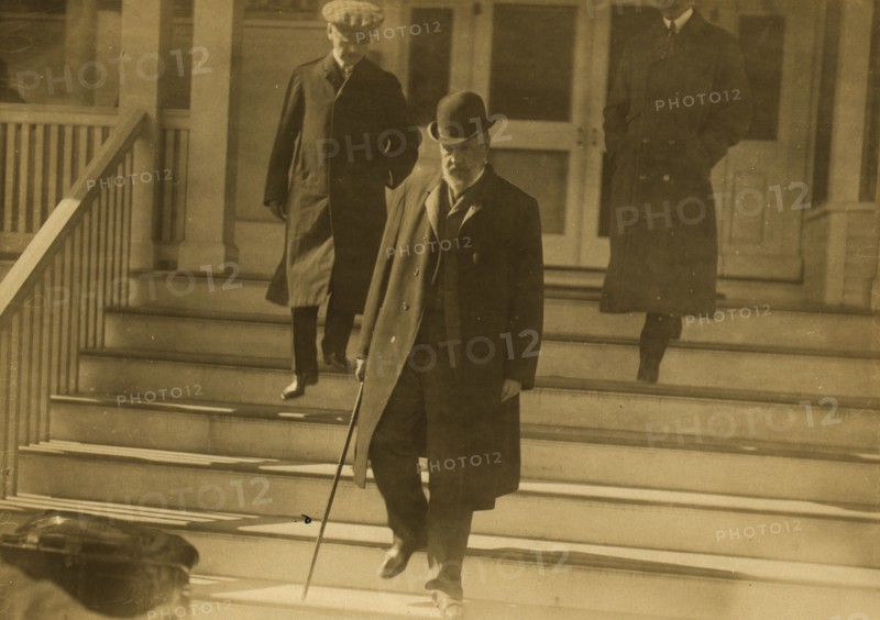 Sergei Witte leaving Wentworth Hotel 1905