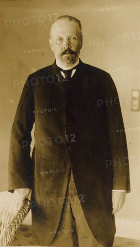 Serge Witte in his room at the Wentworth Hotel, Portsmouth 1905