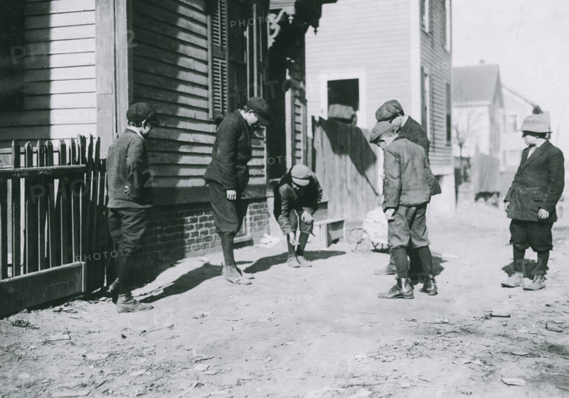 Shooting craps, Providence, R.I.  1912