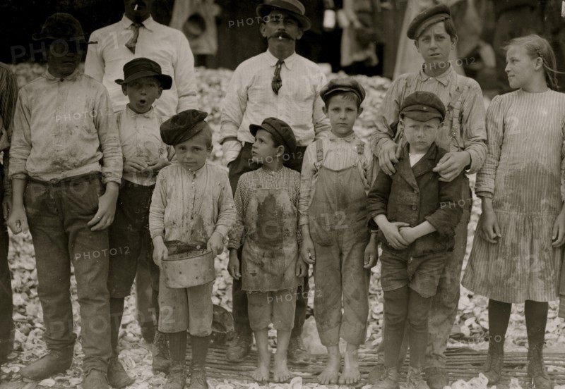 Shrimp-pickers in Dunbar, Lopez, Dukate Company. 1911