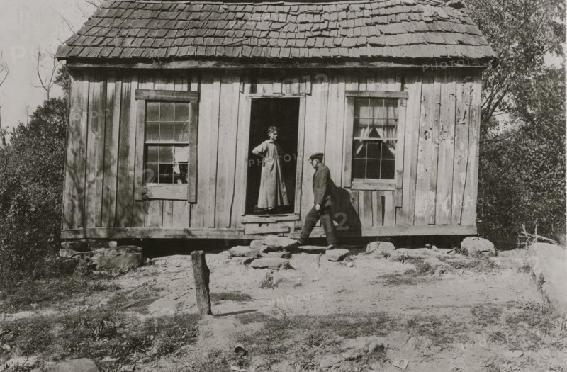The "home" of S.R. Reed, They have rented here for several years.  1921