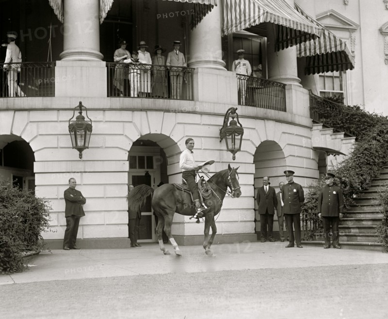 Tom Mix at White House, 5/21/25 1925