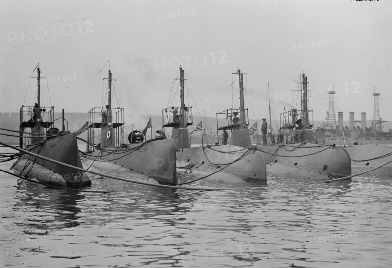 Salmon, Graylling, Tarpon, Octopus, Bonita & Nebraska Submarines 1911