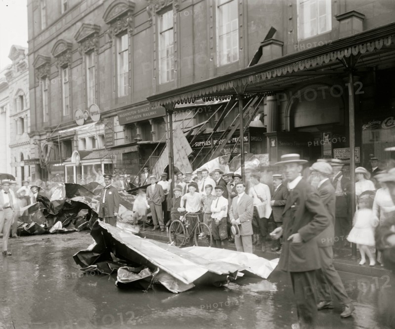 Washington DC Wind storms rips roofs and facades 1913