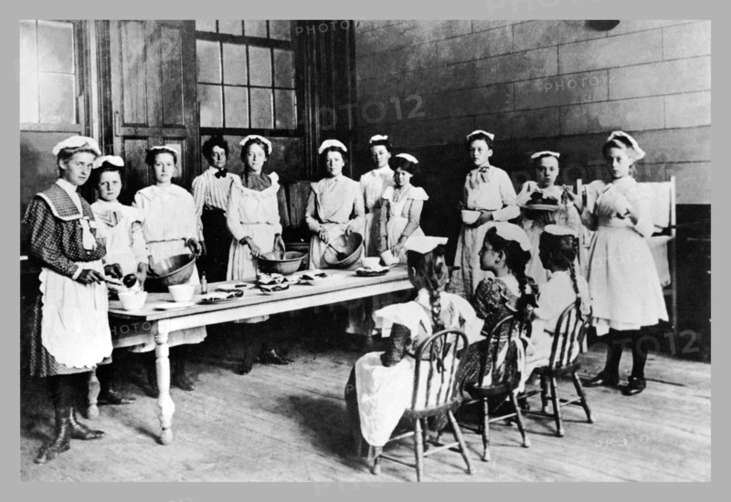 Women in Home Economics Class 1890