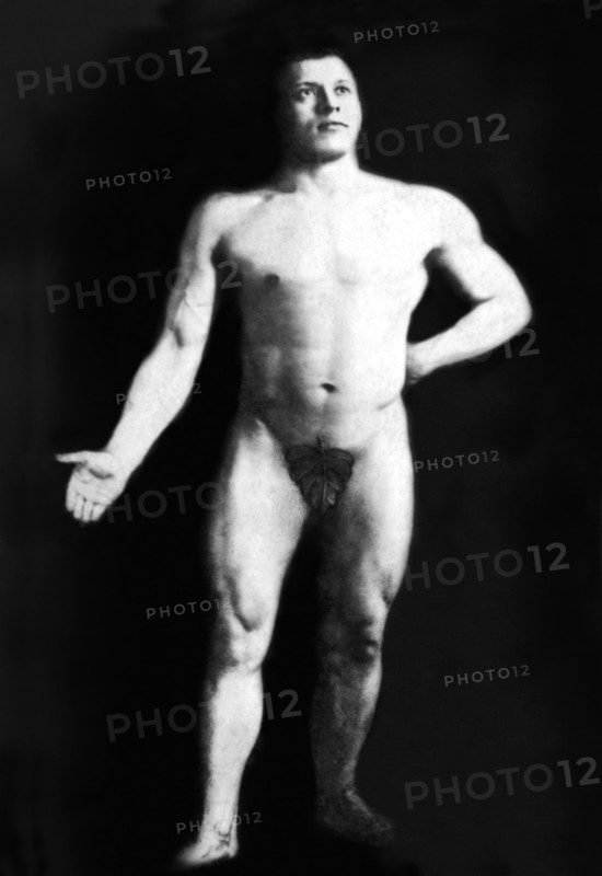 Nude Bodybuilder