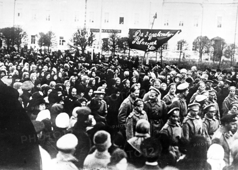 Meeting of tver workers during the february revolution in 1917.