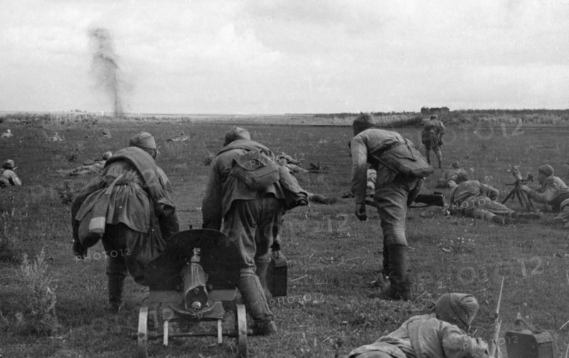 World war 2, august 1943, the kharkov area, a unit taking up a new line, ukraine.