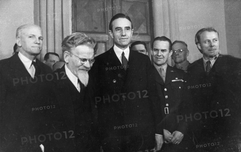 Us ambassador w, averell harriman with mikhail kalinin, president of the presidium of the supreme soviet of the ussr on october 23, 1943, when harriman presented his credentials, moscow.