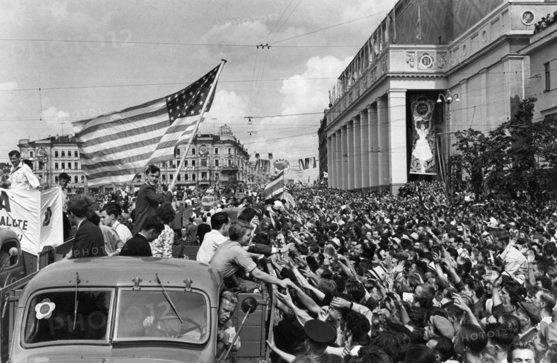 Sixth world festival of youth and students in moscow, july 28, 1957, participants in mayakovsky square on their way to lenin stadium for the opening ceremonies of the festival.