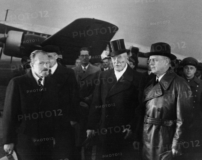 Treaty of non-aggression between germany and the union of soviet socialist republics, german minister for foreign affairs, joachim von ribbentrop (right), arrives at the central airport in moscow on september 27, 1939, next to him are ambassador herr von der schulenburg and chief of protocol of the people's commissariat for foreign affairs of the ussr, v, barkov (far left).