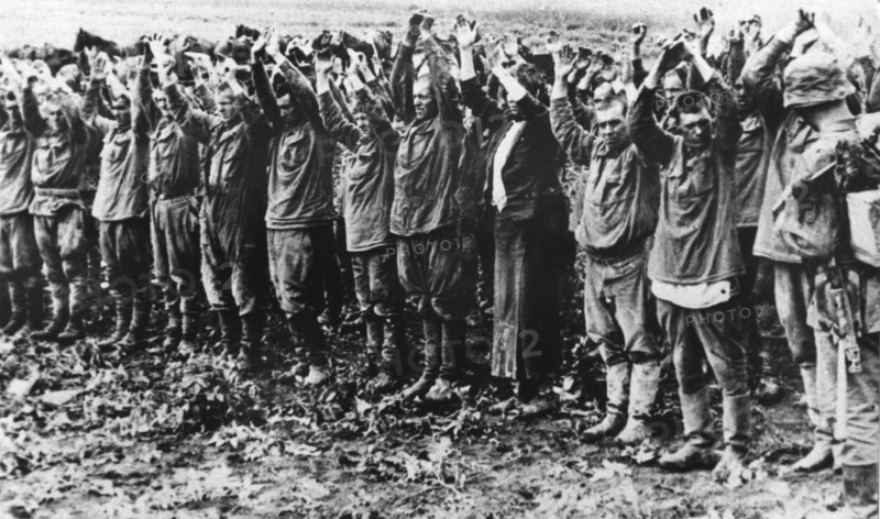 Russian pows with german soldier (right), 1941, world war 2.