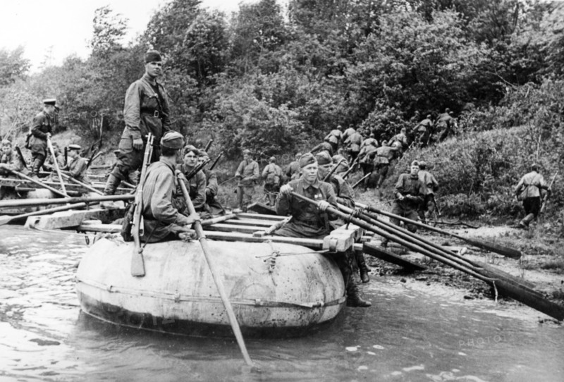 world war ll: sappers crossing a river, july 1942.