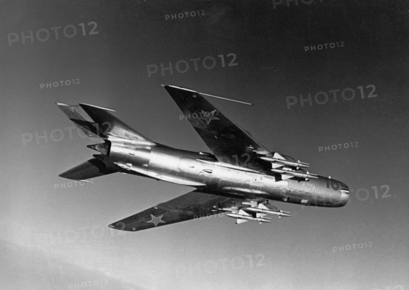 A soviet mikoyan-gurevich mig-19 'farmer' jet fighter in flight, 1960s.