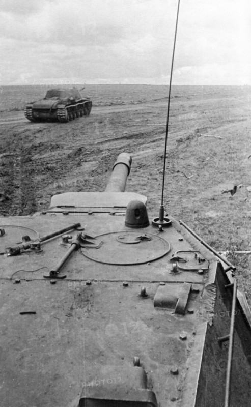 World war 2, august 1945, soviet motorized artillery on the attack.