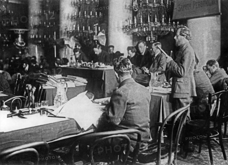The reading of charges at a trial of social revolutionary leaders (purge trial), moscow, 1922.