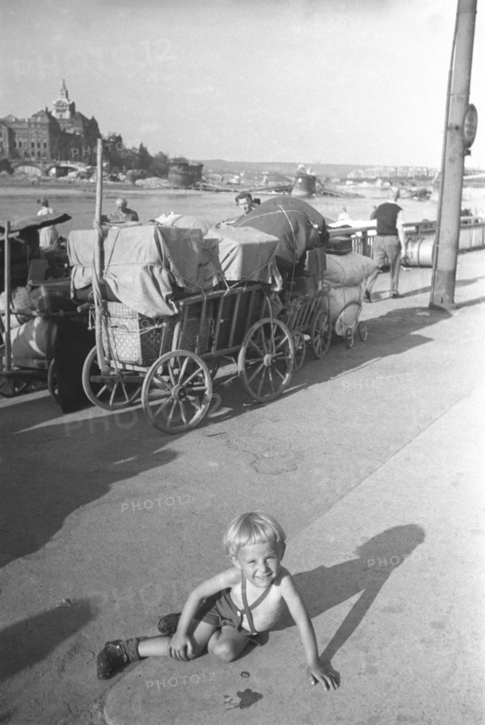 World war 2, life starts to get better after the war - a family returning home, summer 1945.