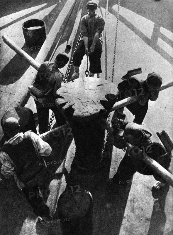 Barge workers, 1928.