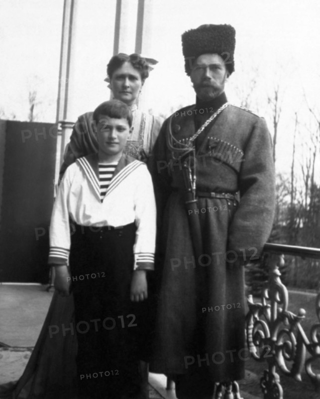 The royal couple of russia, tsar nicholas ll and tsarina alexandra fyodorovna with their son.