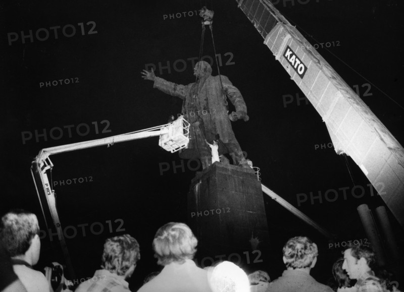 Statue of v,i, lenin is dismantled in central square of tblisi, georgia, august 27th, 1990, fall of communism.