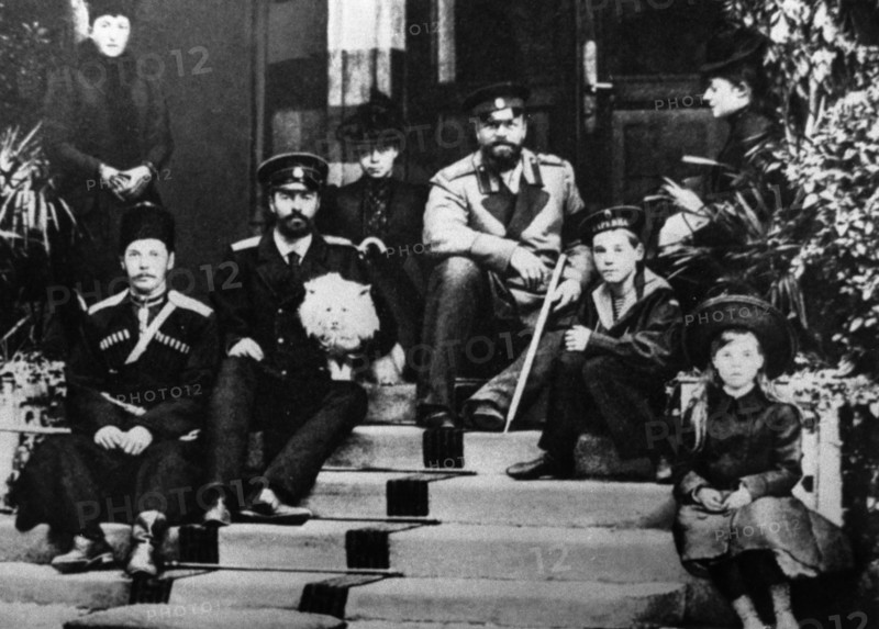 Russian emperor alexander lli (center) with empress maria fyodorovna and their children, on the left is crown prince nicholas, the future czar of russia, late 1800s.