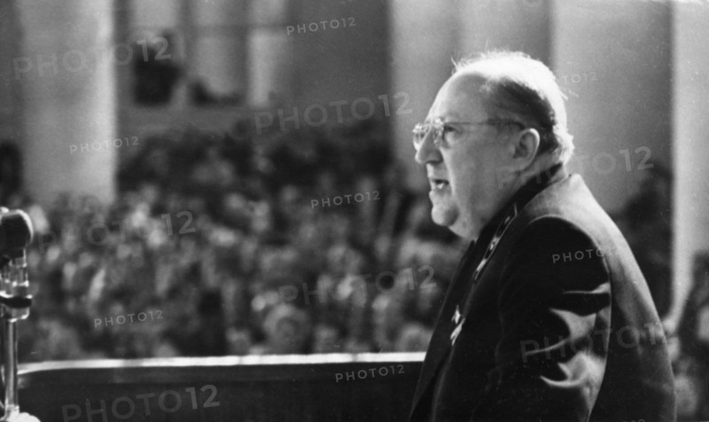 R, a, rudenko, prosecutor general of ussr makes a speech at the trial of u2 spy plane pilot francis gary powers, moscow, ussr, august 1960.