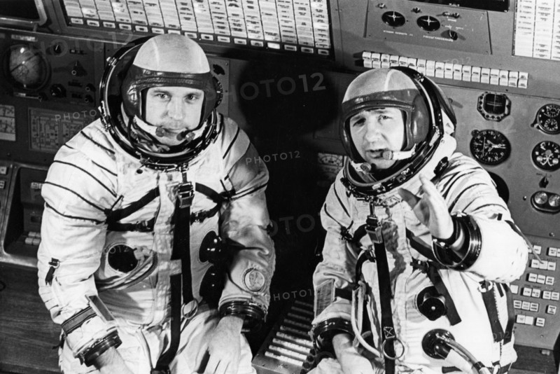 Soyuz 24, soviet cosmonauts viktor gorbatko and yuri glazkov during their training at the yuri gagarin cosmonauts training center, february 1977.