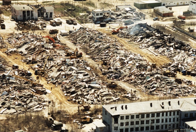 Rubble and destruction after a bad earthquake in the town of neftegorsk, north sakhalin, may 1995, the quake left 377 people dead and 372 injured.