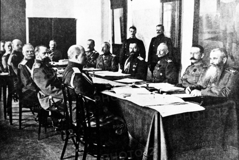 World war one, russia, the czar's headquarters, czar meeets with his field commanders, 1915.