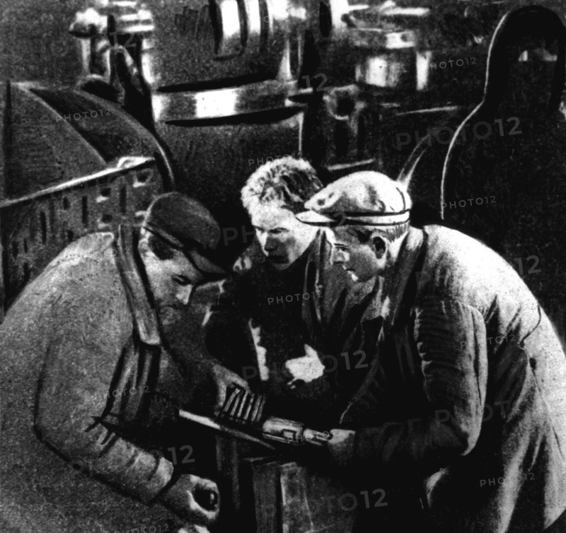 World war one, red army soldiers making hand grenades, 1917, moscow, russia.