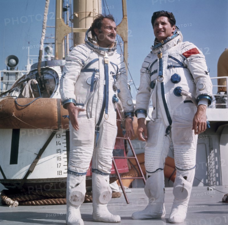 Soyuz 21, cosmonauts boris volynov and vitaly zholobov leave for the cosmodrome, 1976.